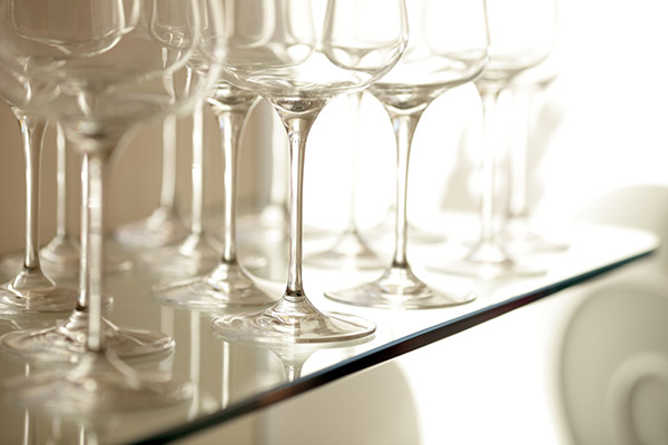 Glasregal aus ESG-Weißglas