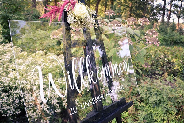 PLEXIGLAS® transparent Hochzeitsschild